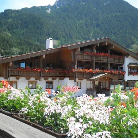 Landhaus Appartement Kofler Ferienwohnungen,Zimmer Maurach  Exteriör bild