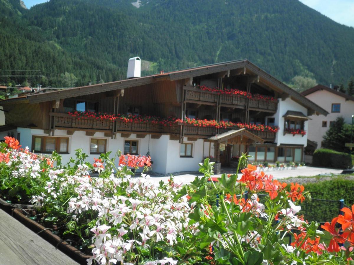 Landhaus Appartement Kofler Ferienwohnungen,Zimmer Maurach  Exteriör bild